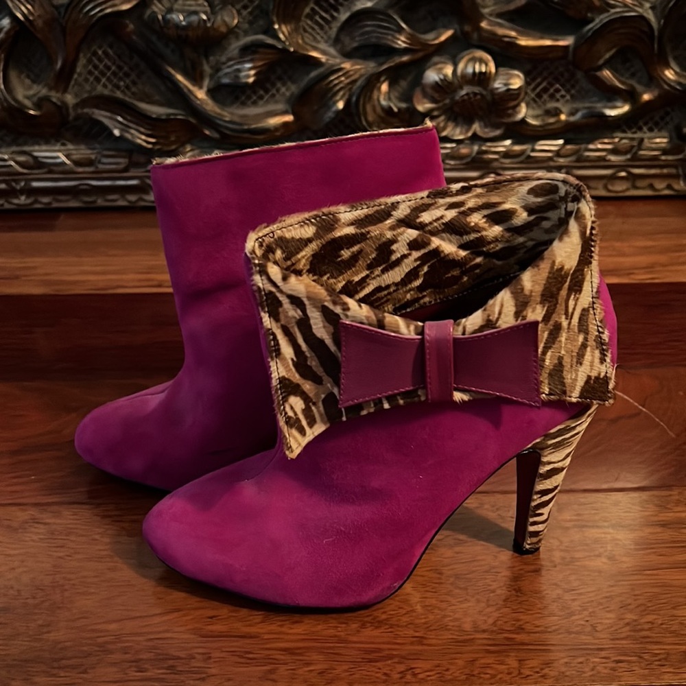 Betsy Johnson Suede Magenta / Leopard Booties
